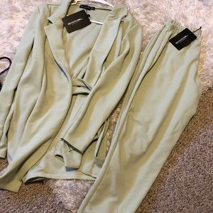Never worn PrettyLittleThing blazer and pant set
